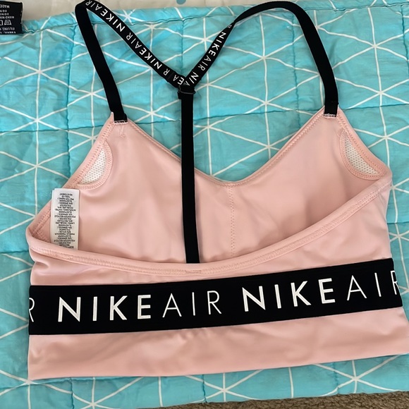 Nike sports bra - Picture 2 of 2